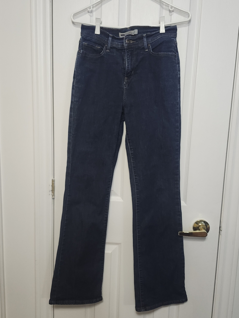 Levi's 512 Perfectly Slimming Boot-Cut Women's Jeans in Dark Wash Size W28-L32